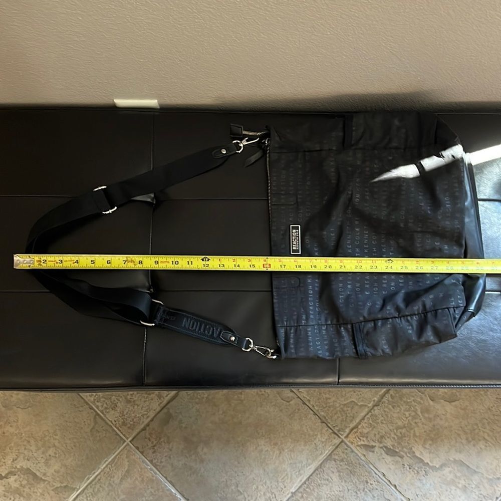 Kenneth Cole Reaction Black Purse Printed Brand Large Bag Adjustable Silver EUC‍ - Picture 13 of 14